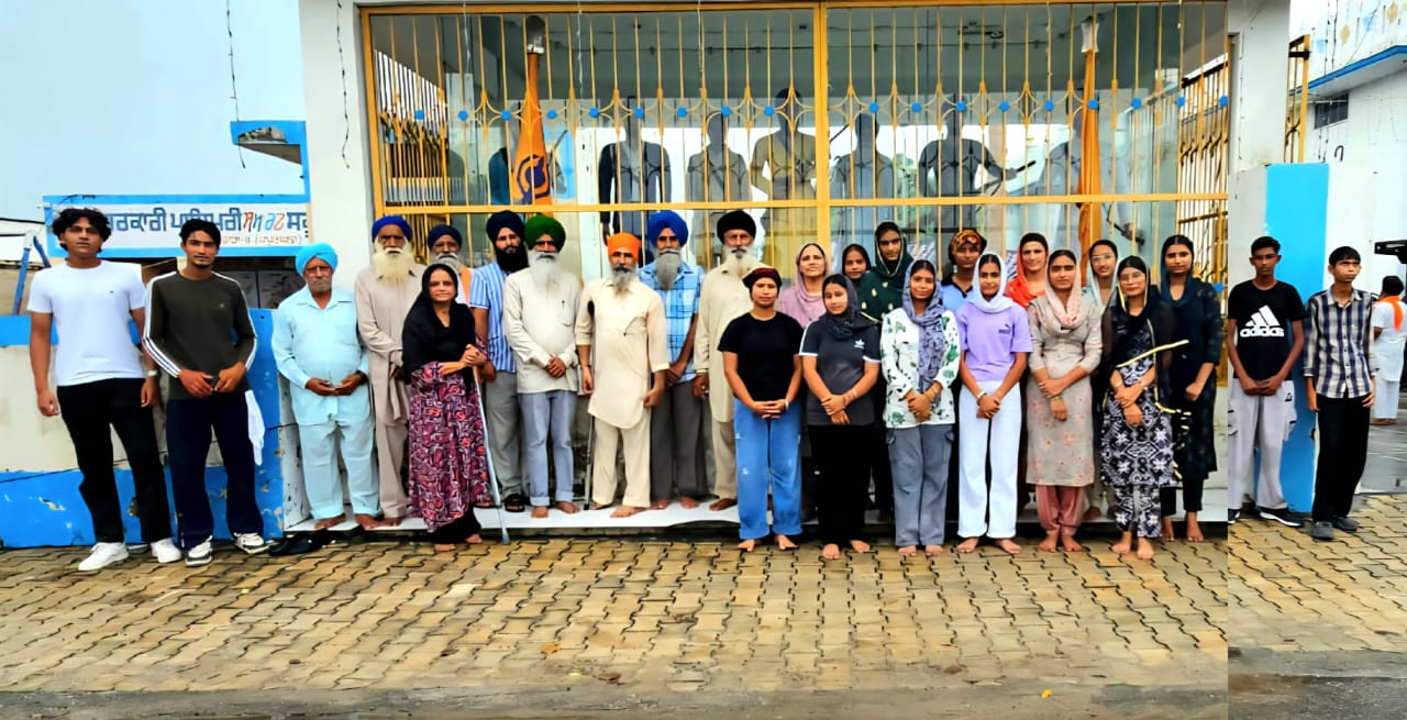 Khalsa College Dumeli conducted an educational tour of the historical village of Babeli.